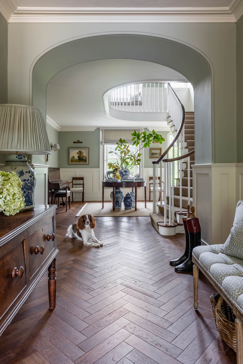 Entrance hall / Manor House - InteriorDesigners.net