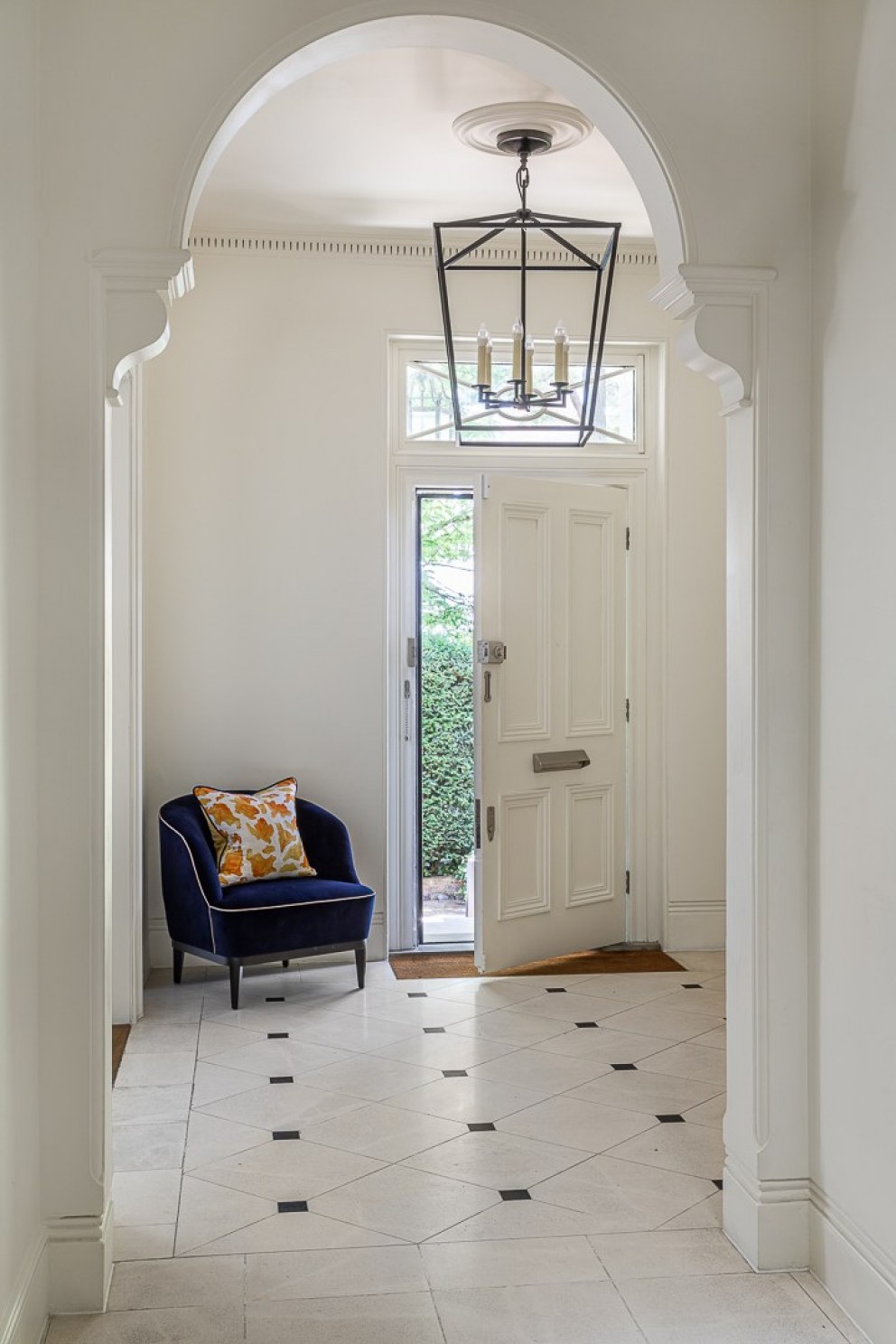 Notting Hill Villa - London | entrance hall | Interior Designers