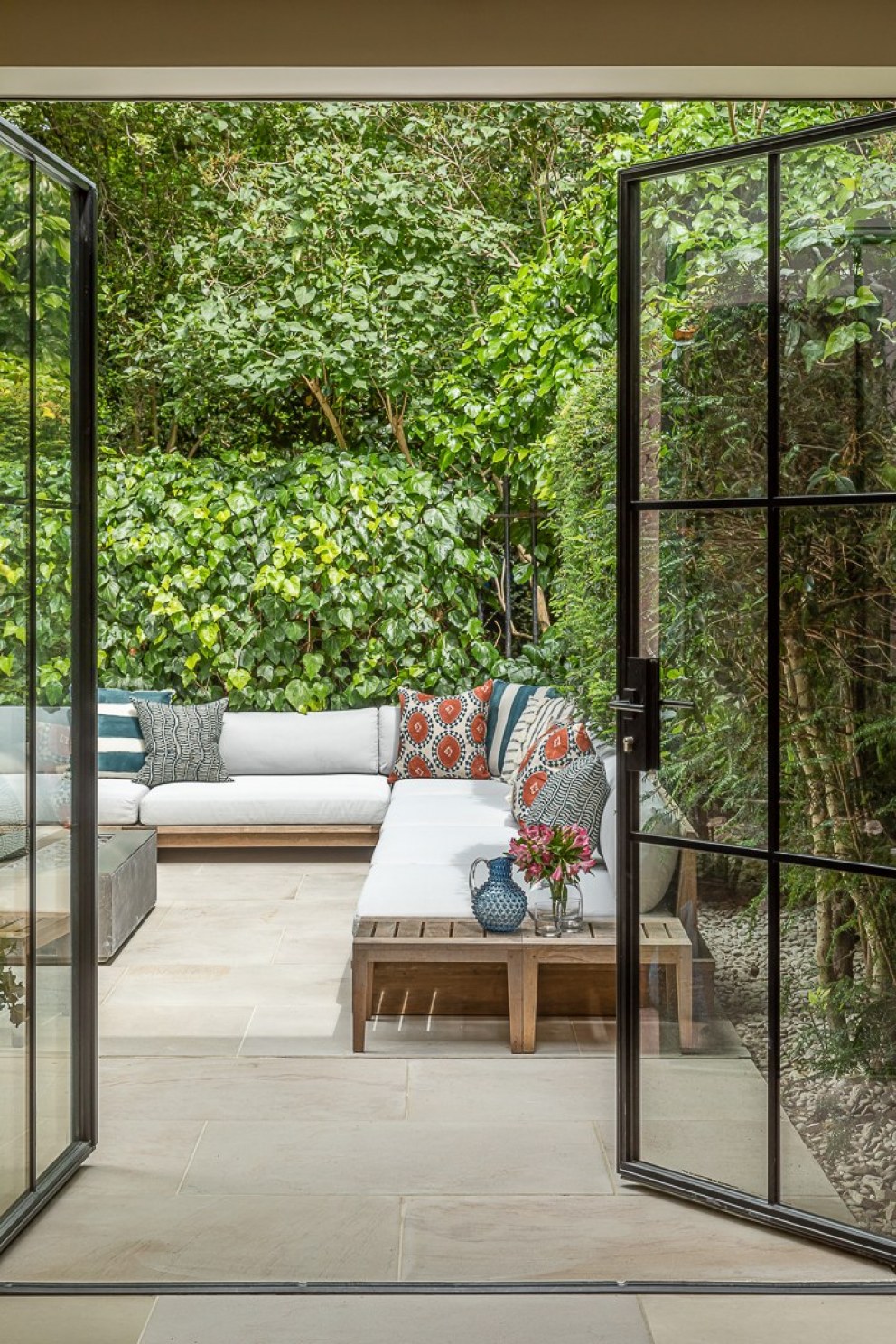 Notting Hill Villa - London | garden | Interior Designers