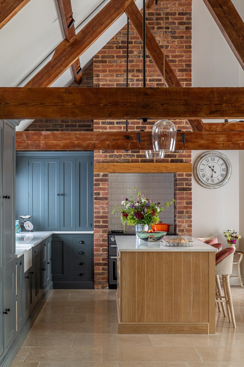 Hampshire barn | kitchen | Interior Designers