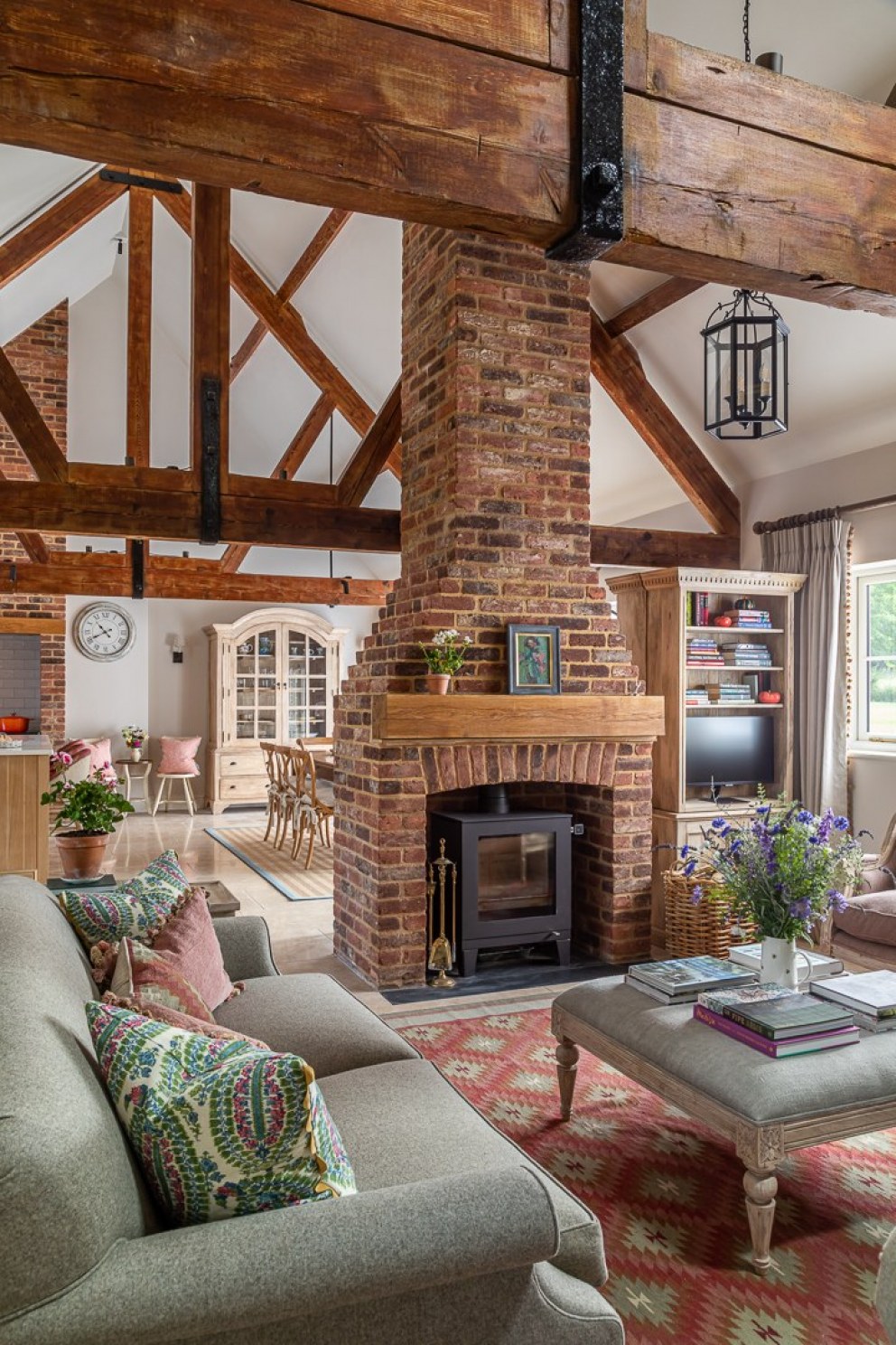 Hampshire barn | sitting room | Interior Designers