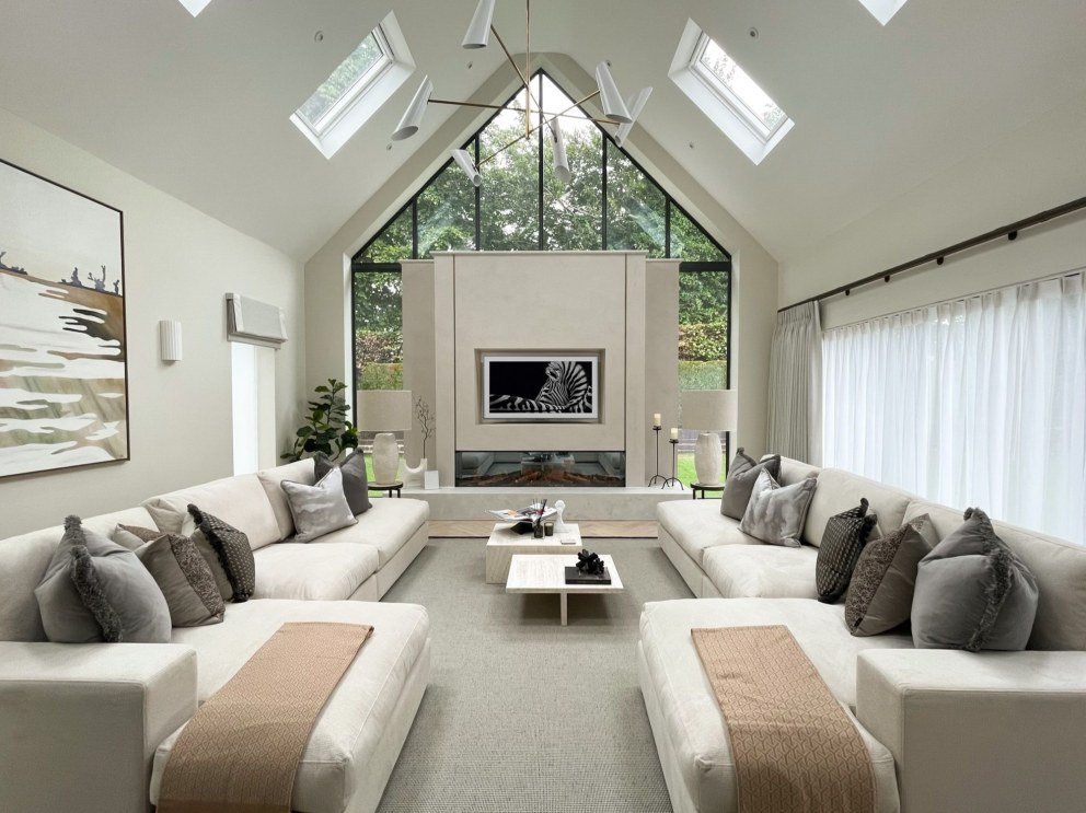The Hollies  | cream&black The Hollies | Interior Designers