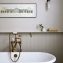 Camberwell Townhouse | Master Bathroom Bath | Interior Designers
