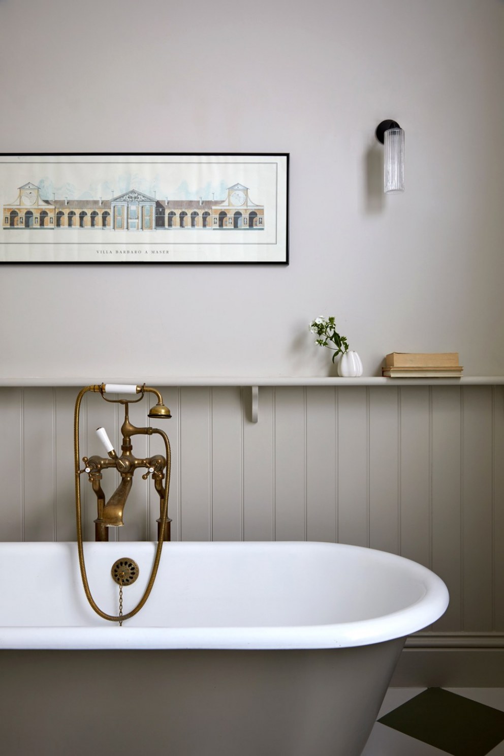 Camberwell Townhouse | Master Bathroom Bath | Interior Designers