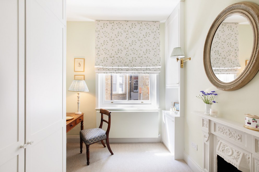 Battersea apartment | Dressing area - bespoke joinery design | Interior Designers