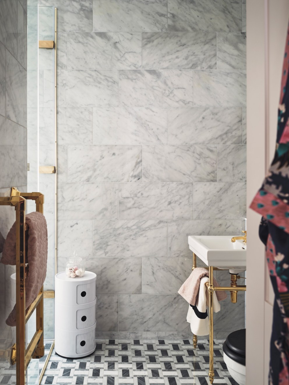That's A'moire! | That's A'moire - Primary Bathroom | Interior Designers