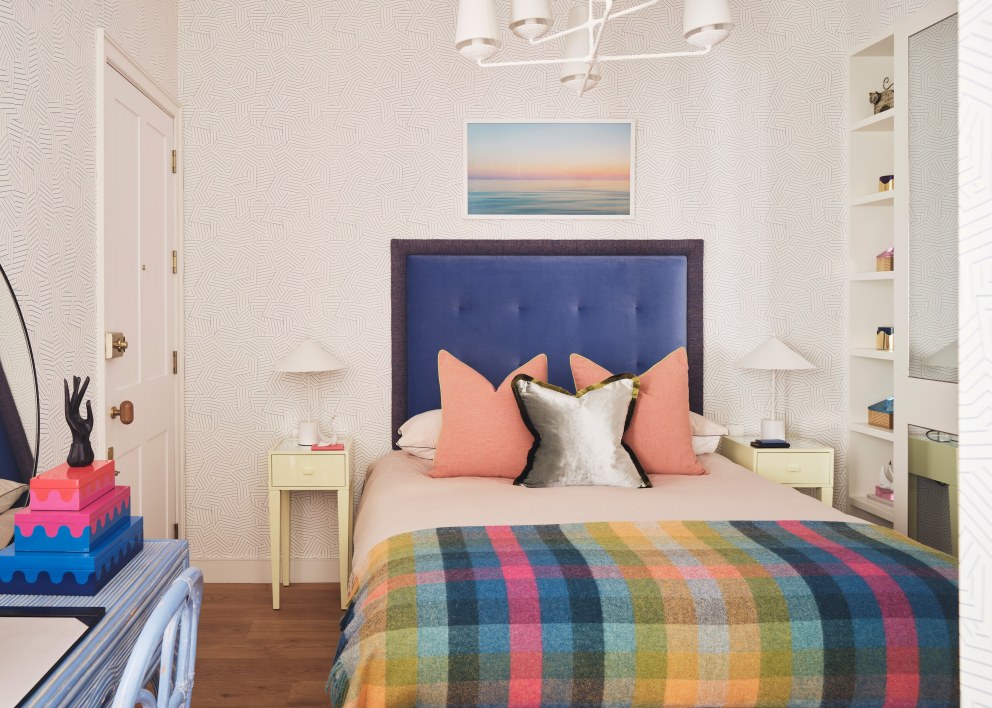 That's A'moire! | That's A'Moire! - Teen Bedroom | Interior Designers