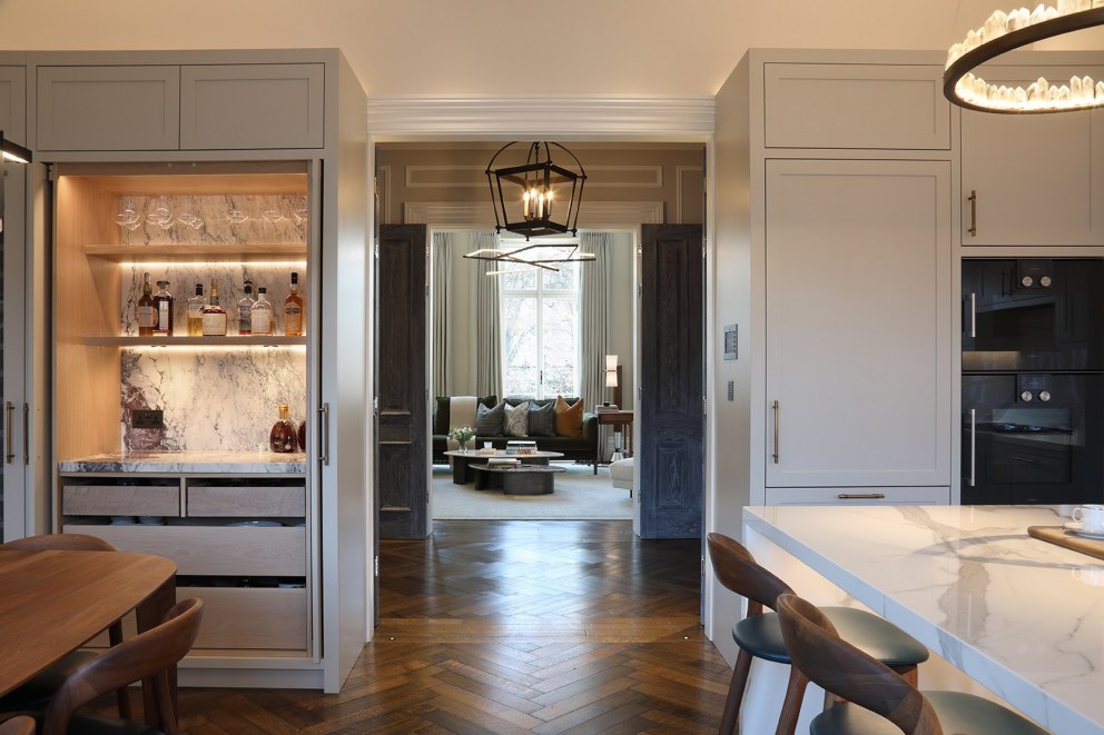 Eaton Square lateral apartment  | Open plan Kitchen/ Diner leading to Reception Room  | Interior Designers