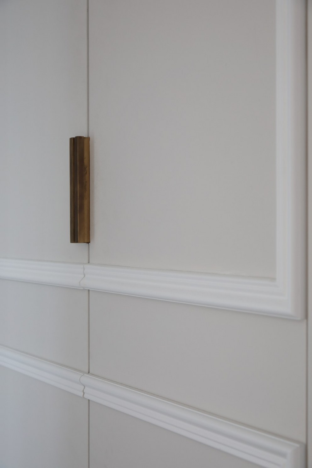 Eaton Square lateral apartment  | Bespoke joinery detail  | Interior Designers