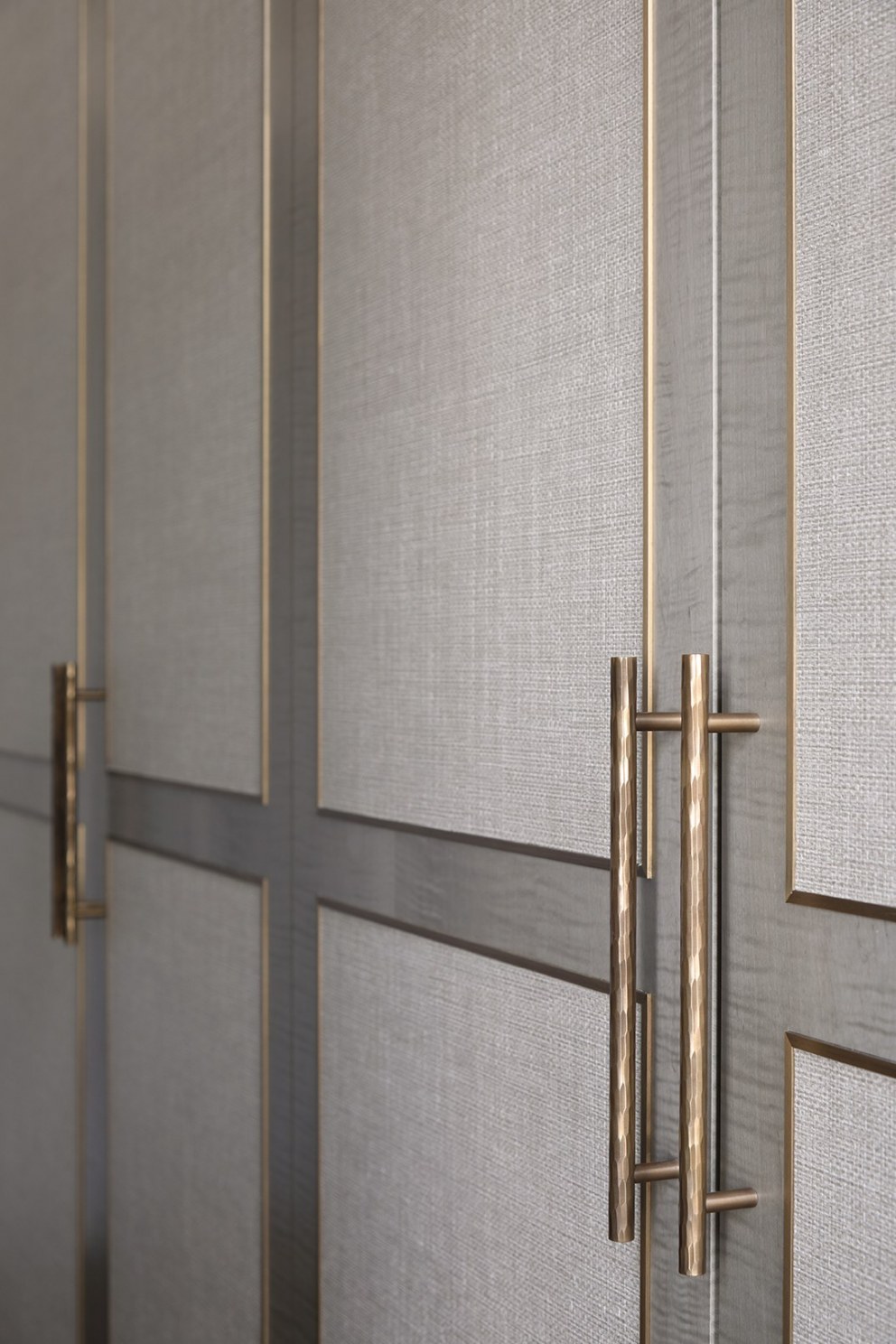 Eaton Square lateral apartment  | Joinery detail  | Interior Designers