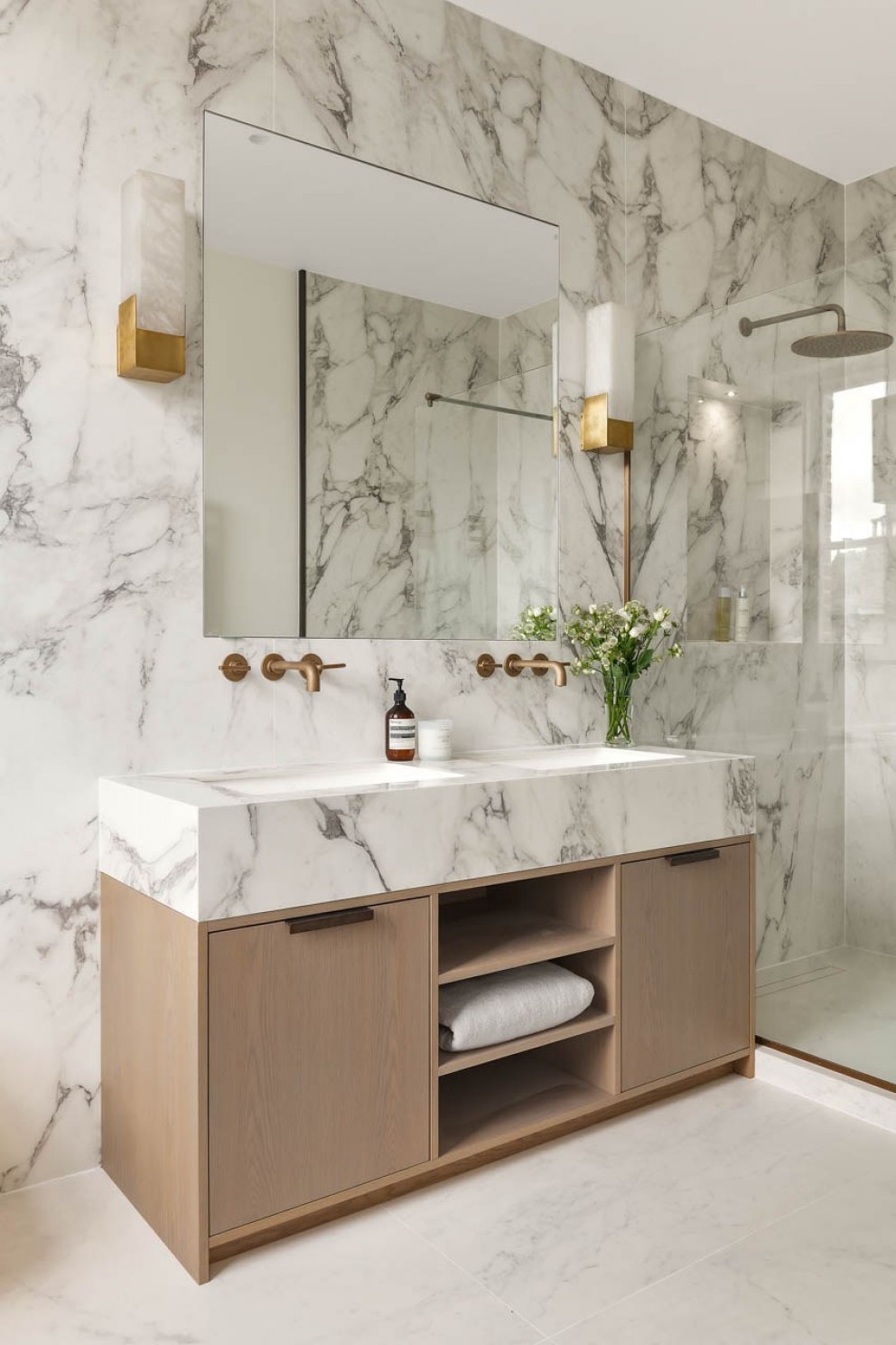 Master Bedroom Ensuite / West London Development - InteriorDesigners.net
