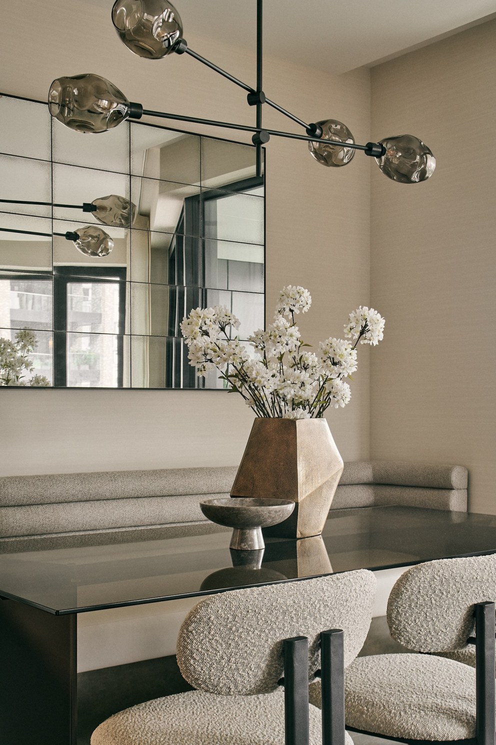 Nine Elms Luxury Apartment  | Dining Area  | Interior Designers