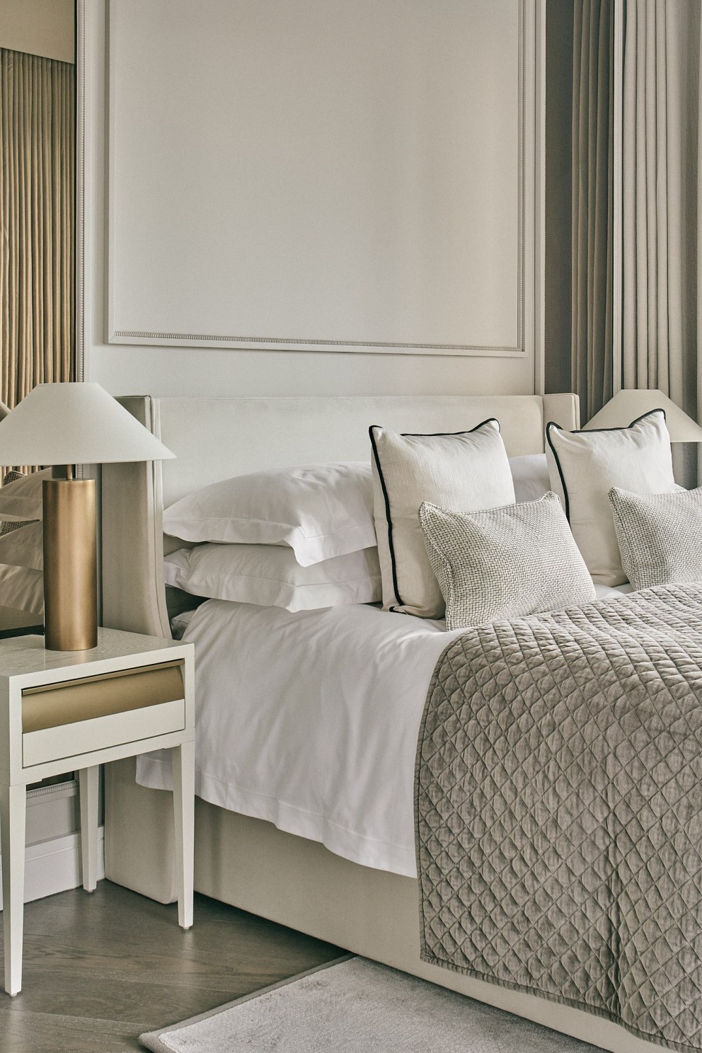 Nine Elms Luxury Apartment  | Master bedroom | Interior Designers
