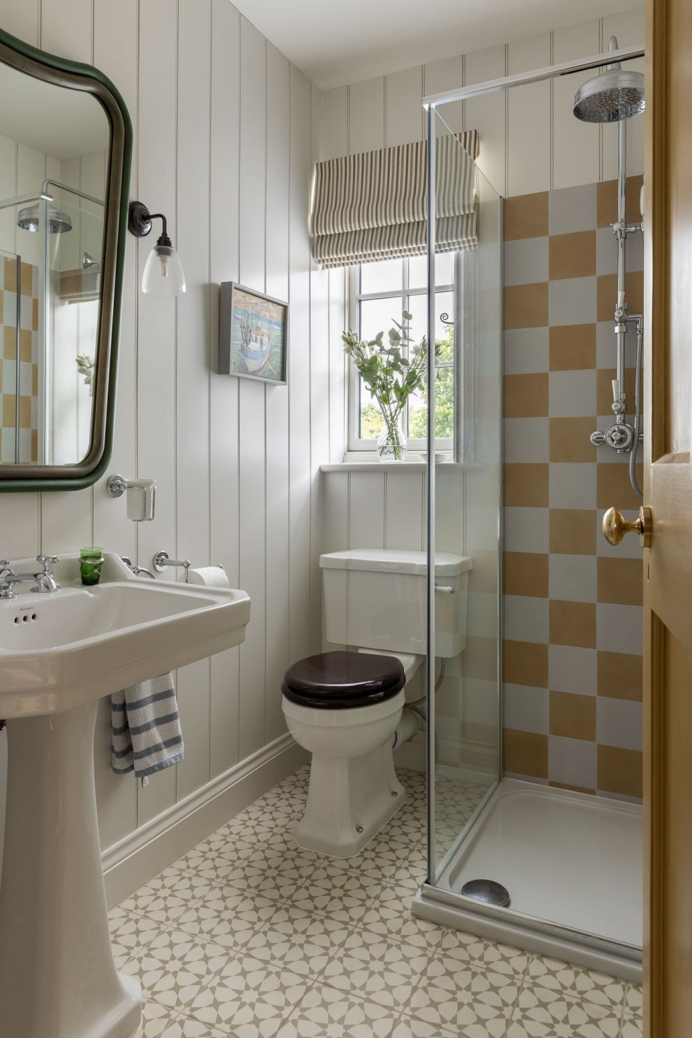 Oxfordshire Farmhouse  | Guest Bathroom  | Interior Designers