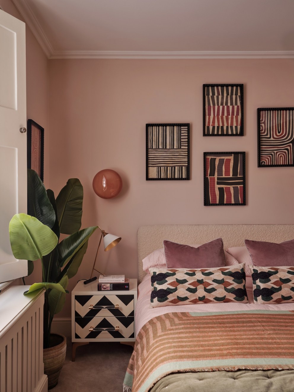 Historic villa, West London | Guest bedroom | Interior Designers